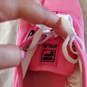 FILA Vintage Pink Canvas Sneakers Shoes Size 10 FILA Vintage Pink Canvas Sneakers Shoes Size 10
